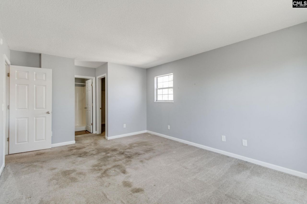 438 Oakbrook Village Road Photo 20