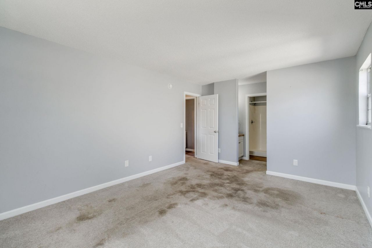 438 Oakbrook Village Road Photo 21