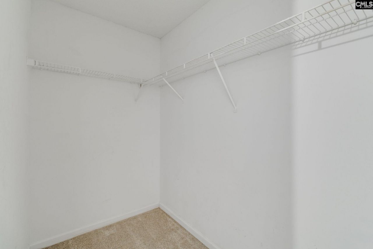 438 Oakbrook Village Road Photo 22