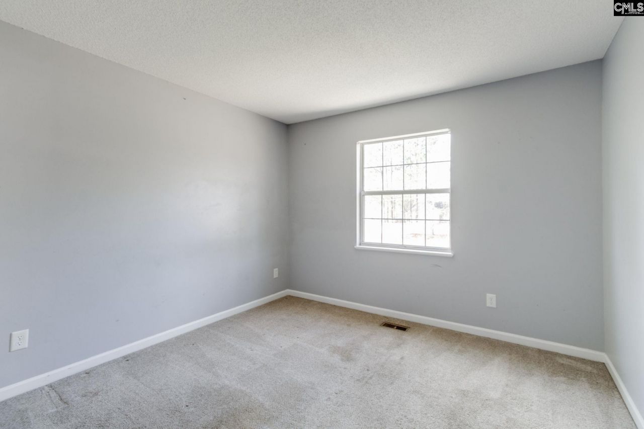 438 Oakbrook Village Road Photo 23