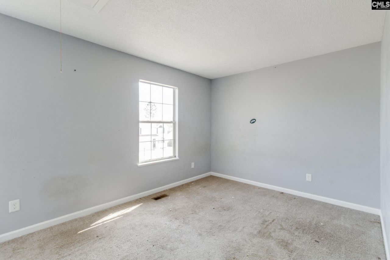 438 Oakbrook Village Road Photo 26