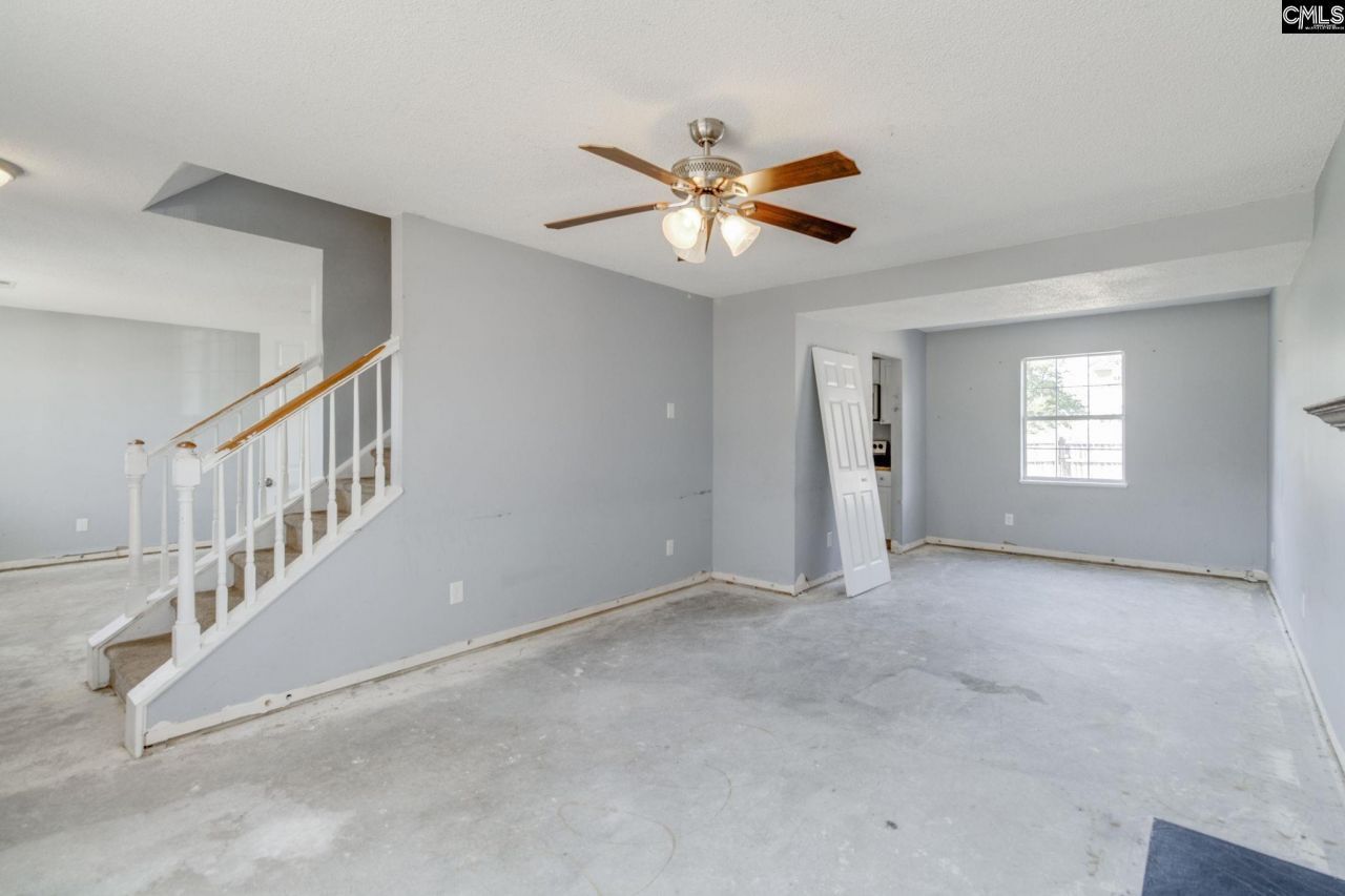 438 Oakbrook Village Road Photo 5