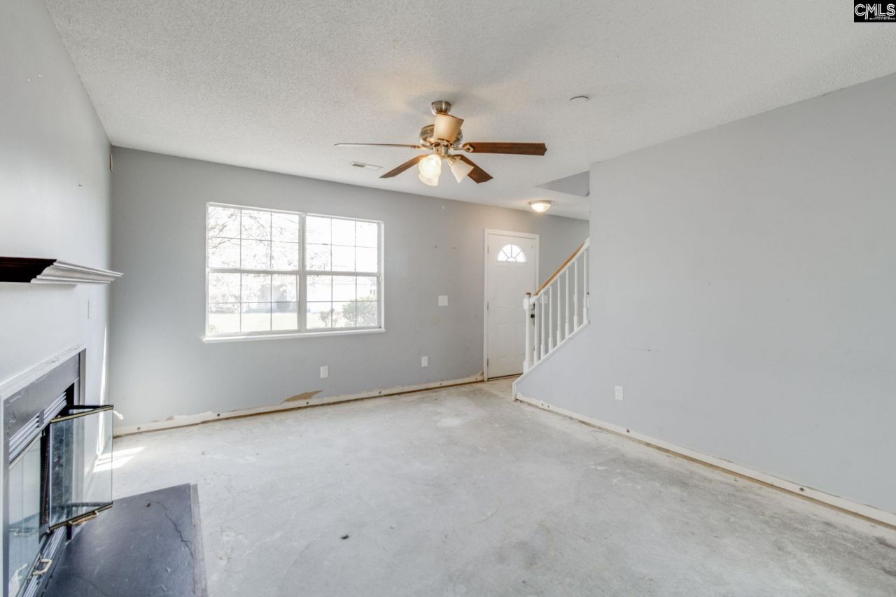 438 Oakbrook Village Road Photo 6