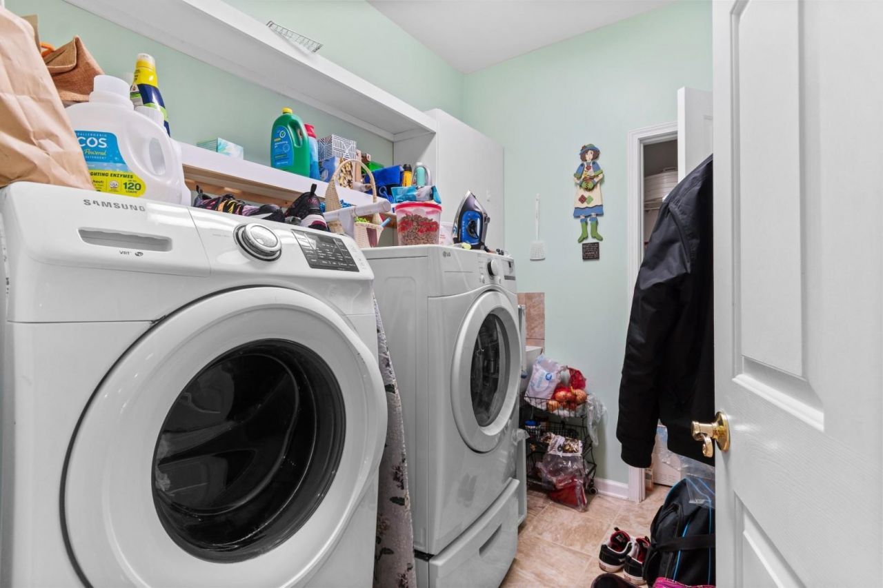 3091 Kings Ct.  Photo 29