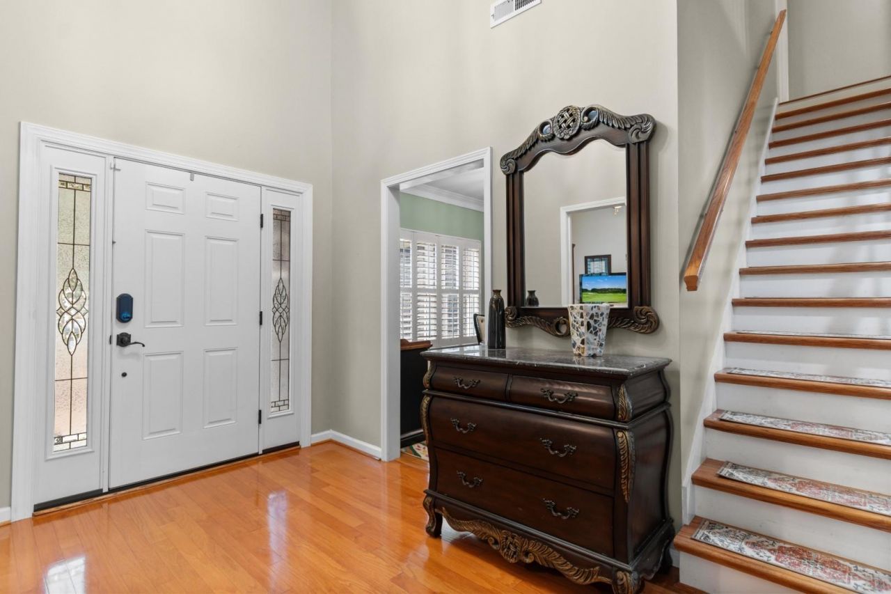 3091 Kings Ct.  Photo 4