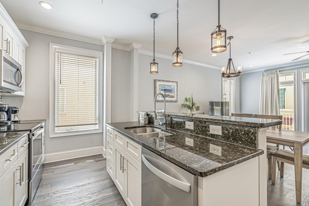 7401 N Ocean Blvd. Photo 16