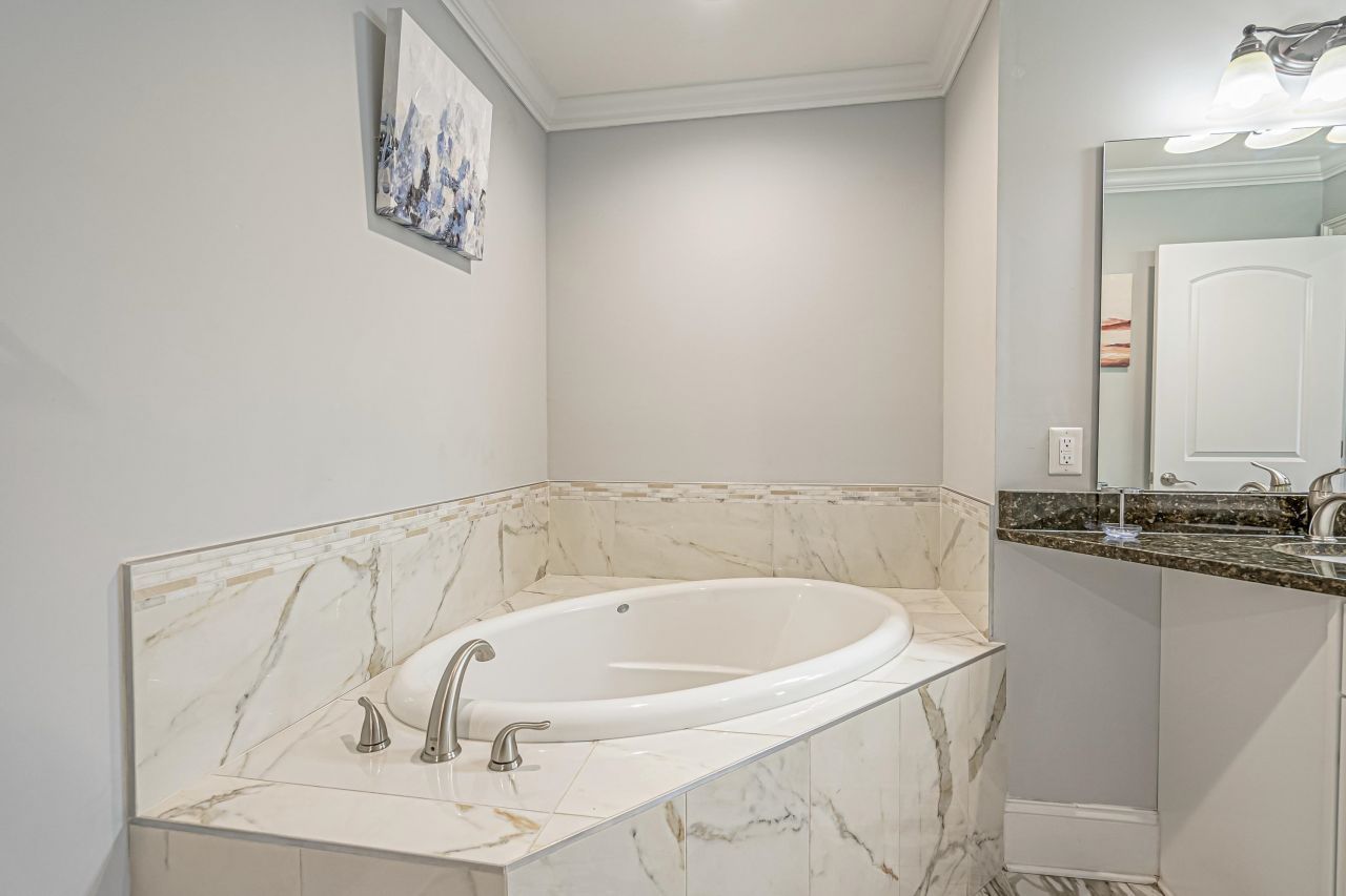 7401 N Ocean Blvd. Photo 21