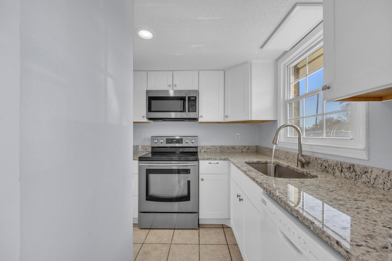 1025 Carolina Rd.  Photo 5