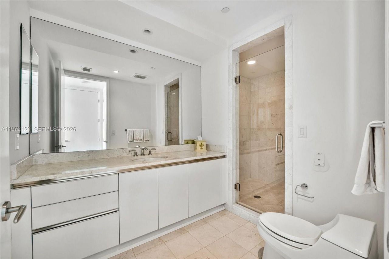 16051 Collins Ave , Unit 1202, Sunny Isles Beach, FL 33160 Photo