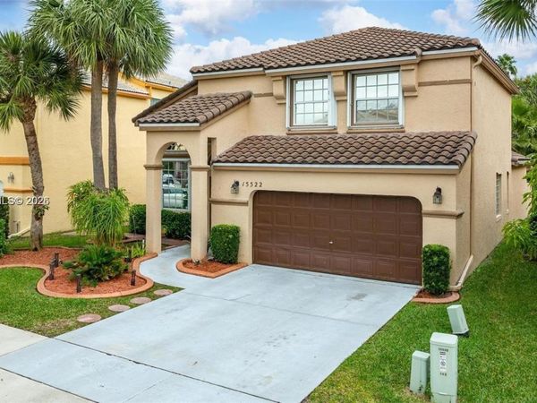 15522 NW 12th Ct , Pembroke Pines, FL 33028