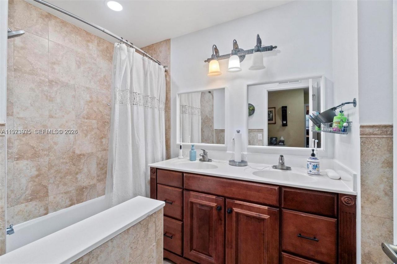 15522 NW 12th Ct , Pembroke Pines, FL 33028 Photo