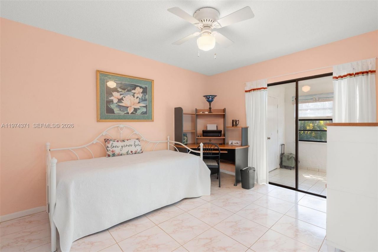 1064 E Lakes Dr, Deerfield Beach, FL 33064 Photo