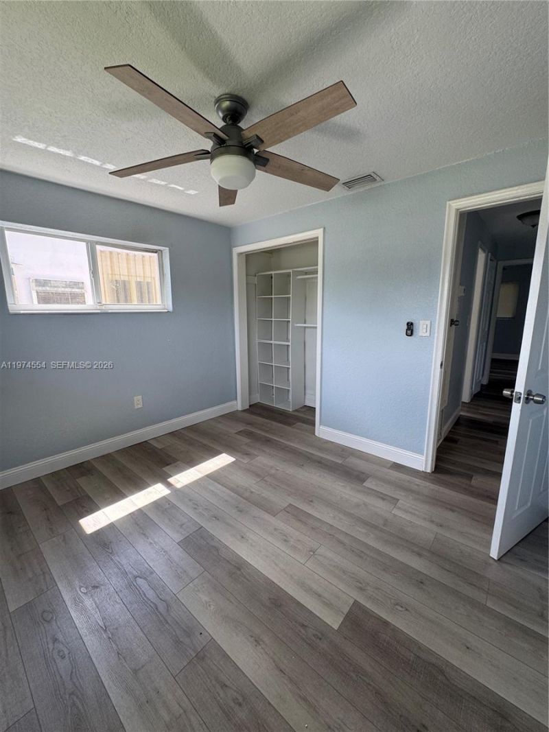 6868 NW 28th St, Sunrise, FL 33313 Photo