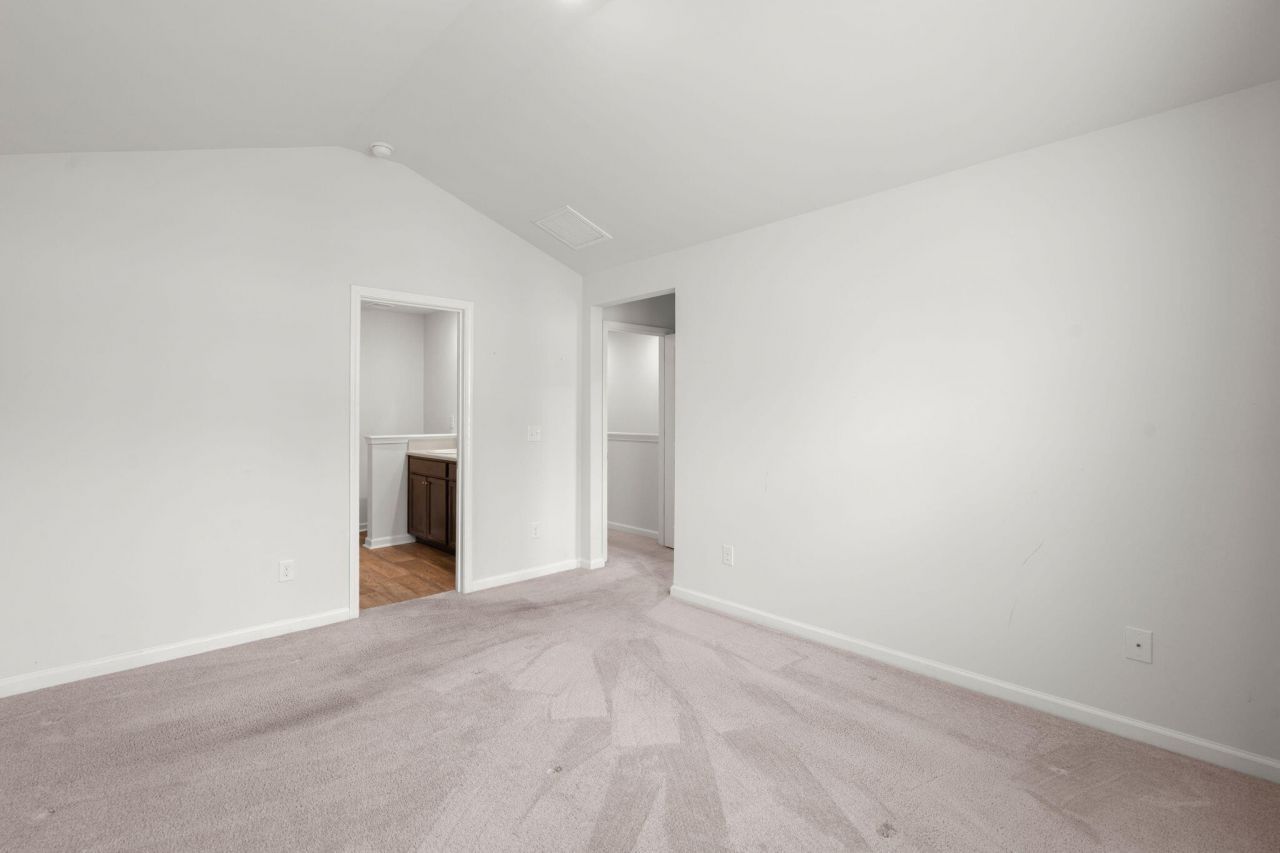 690 Hilchot Drive Photo 13