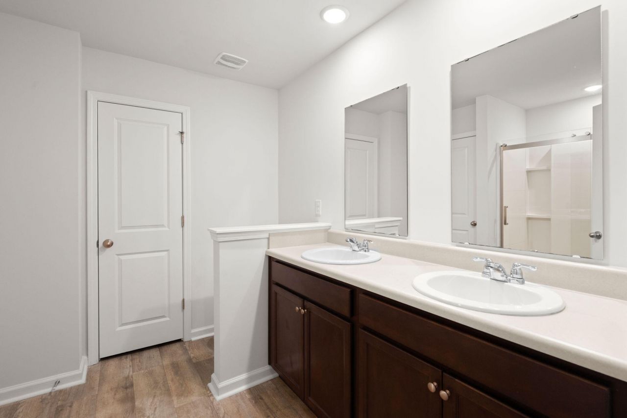 690 Hilchot Drive Photo 21