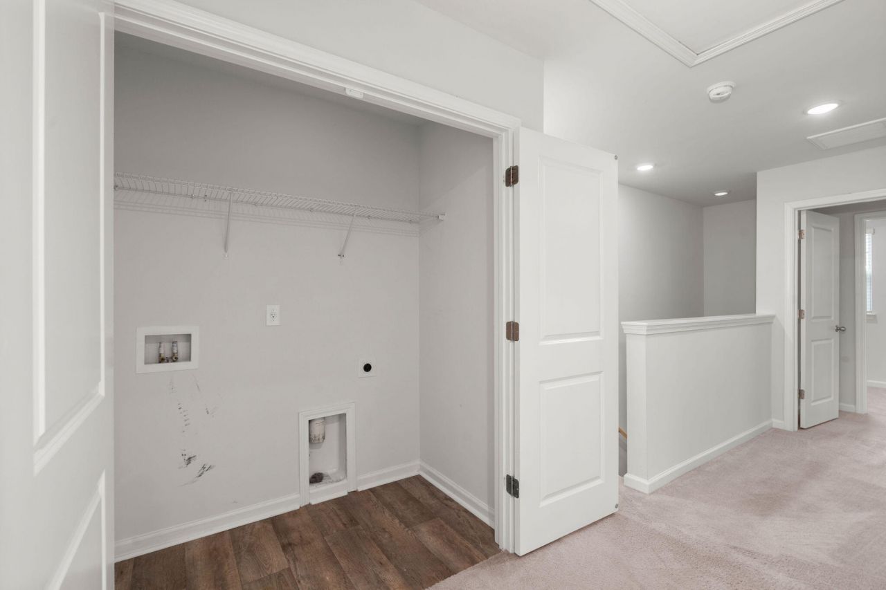 690 Hilchot Drive Photo 22