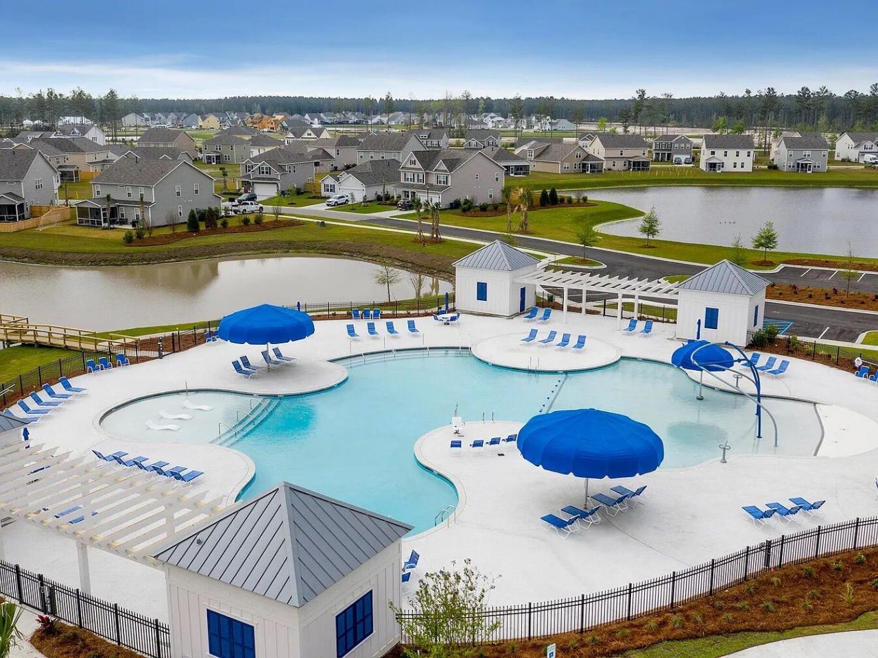 690 Hilchot Drive Photo 24