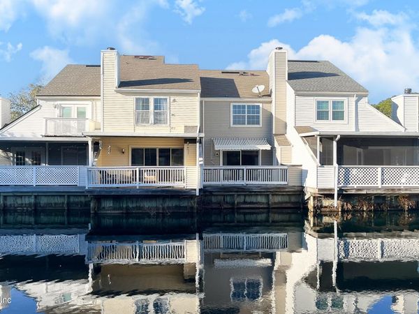 3740 MOORINGS Lane, Jacksonville, FL 32257