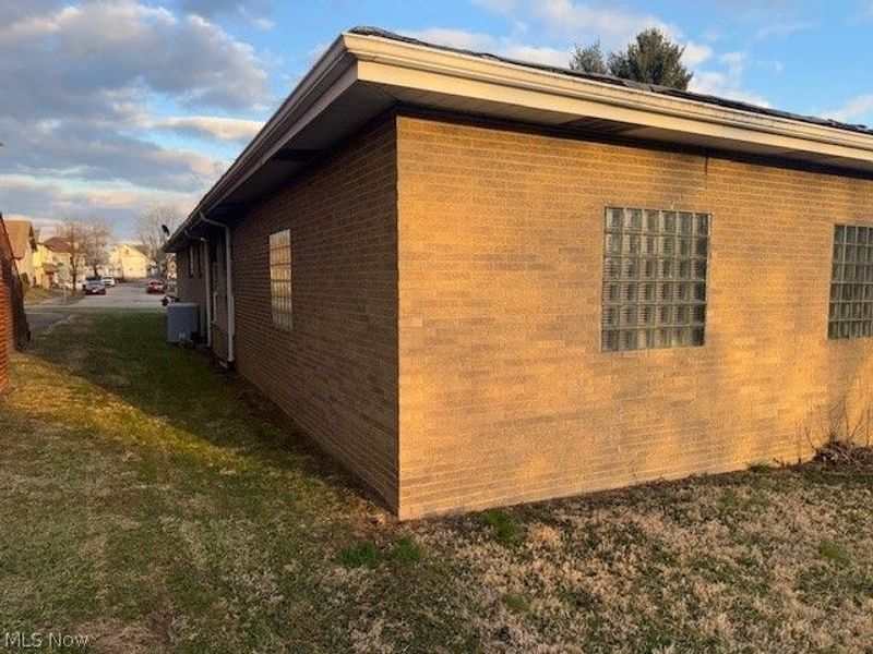 333 Woodlawn Road, Steubenville, OH 43952 Photo 3