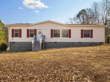 12090 S CONSTITUTION RTE, SCOTTSVILLE, VA 24590