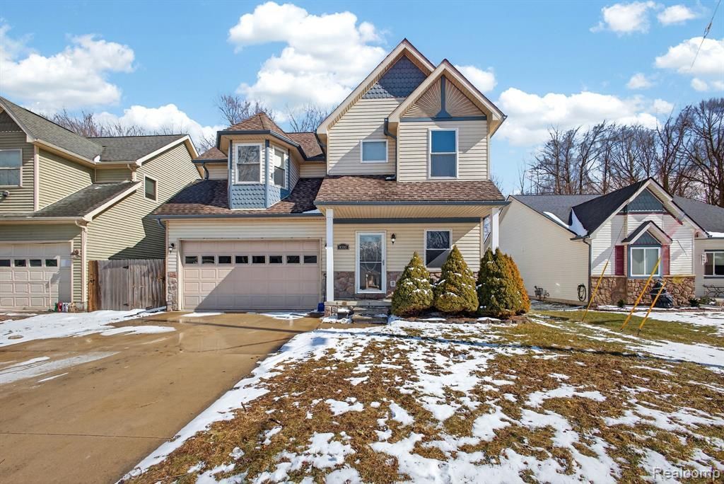 9399 Oakdale Street , Algonac, MI 48001 Main Photo