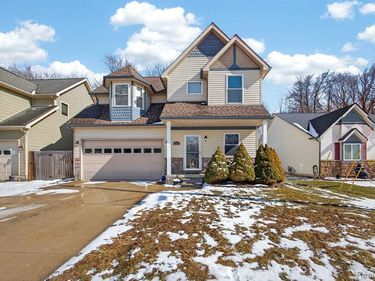 9399 Oakdale Street , Algonac, MI 48001