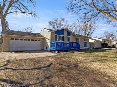 3666 Walnut Street, West Bloomfield Twp, MI 48324