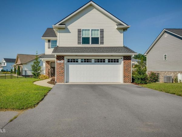 1329 Lemongrass Drive, Jonesborough, TN 37659