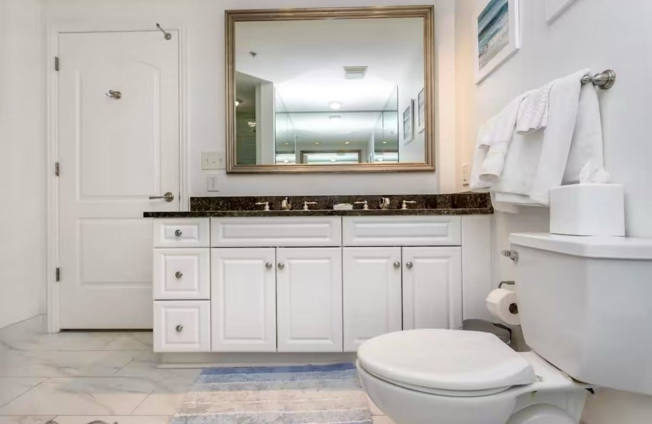 100 North Beach Blvd.  Photo 10