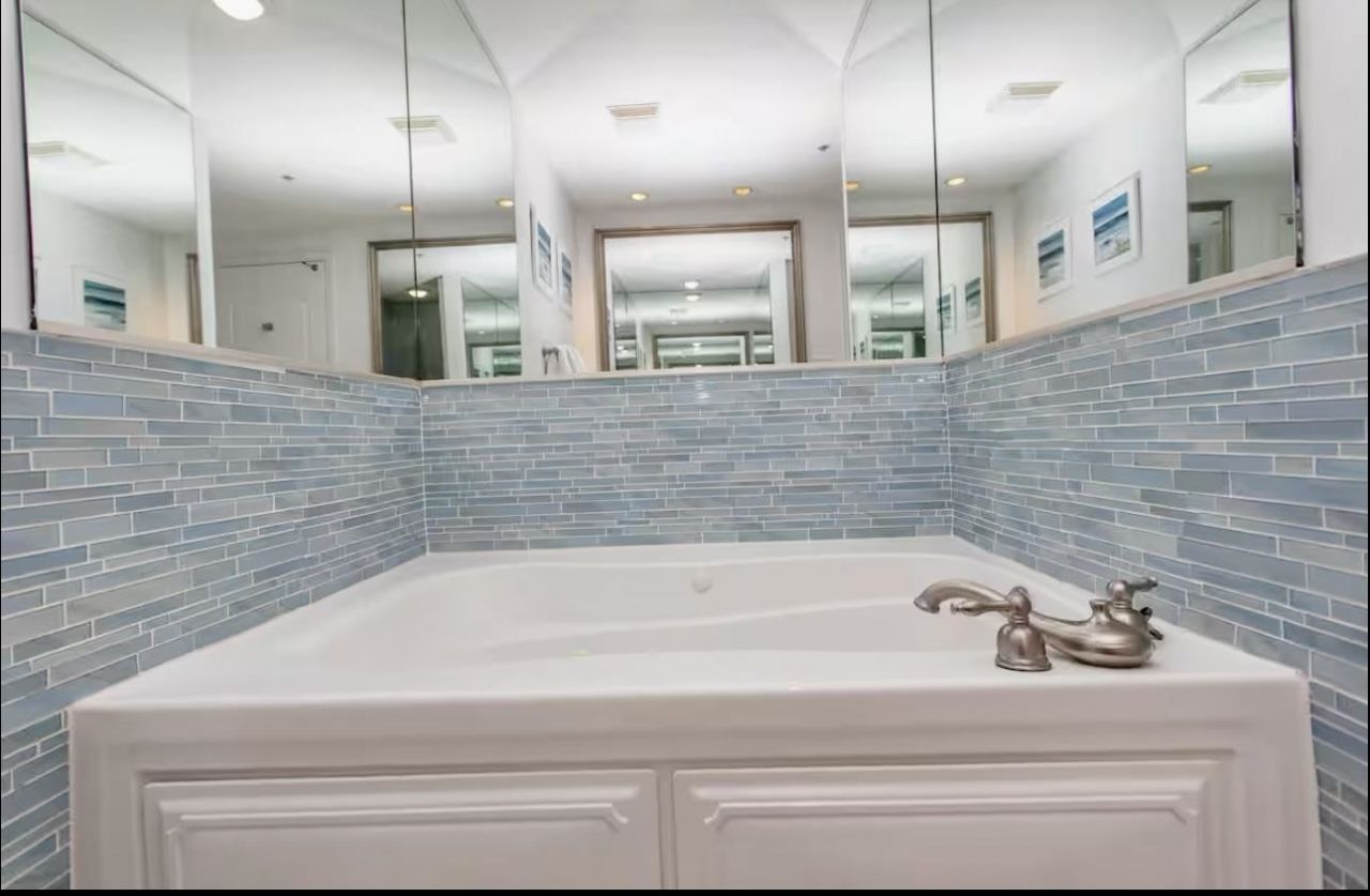 100 North Beach Blvd.  Photo 12