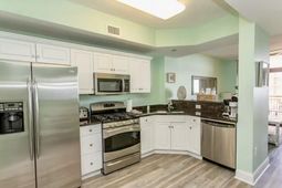 100 North Beach Blvd.  photo 4