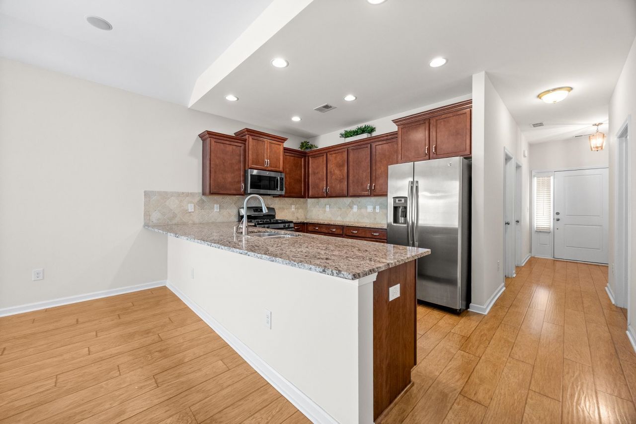 962 Witherbee Way Photo 10