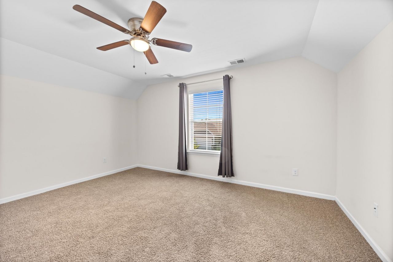 962 Witherbee Way Photo 16