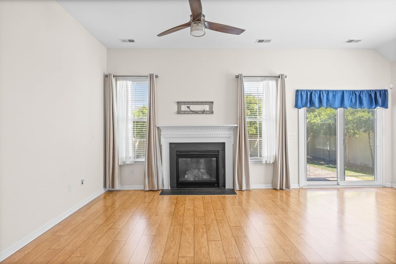 962 Witherbee Way Photo 18