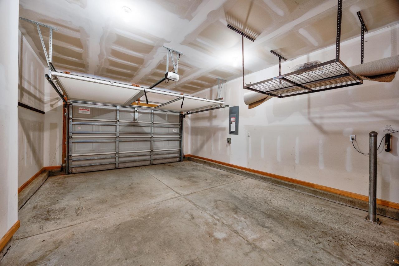 962 Witherbee Way Photo 24