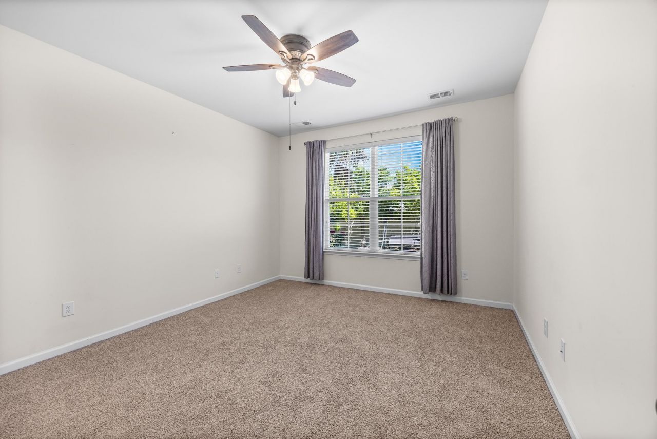 962 Witherbee Way Photo 25