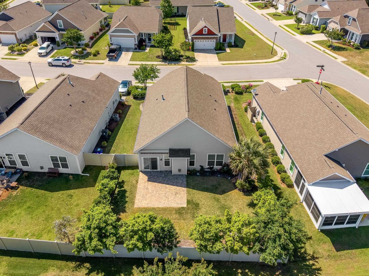 962 Witherbee Way Photo 32