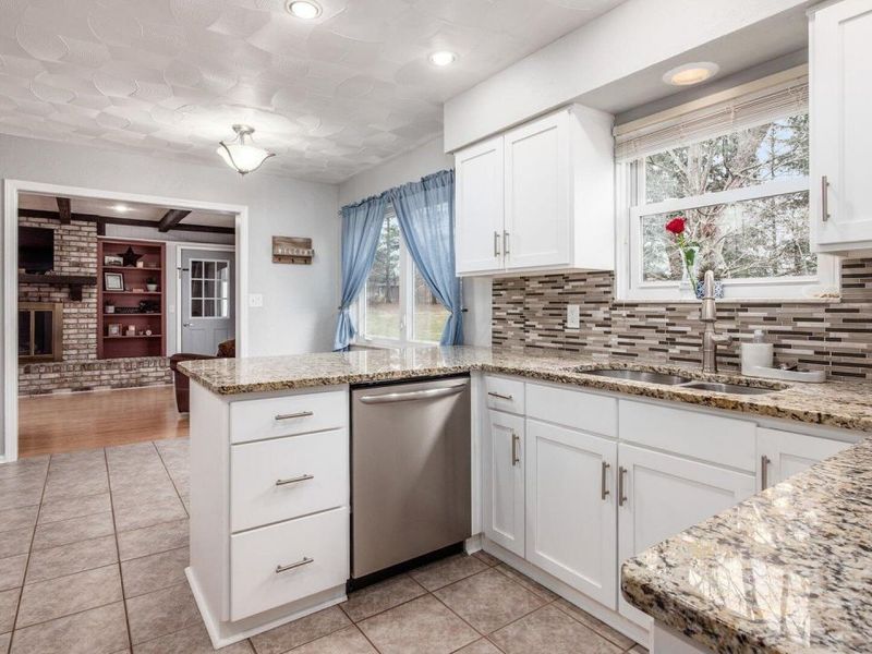 79 Lakeview Drive, Thornville, OH 43076 Photo 9