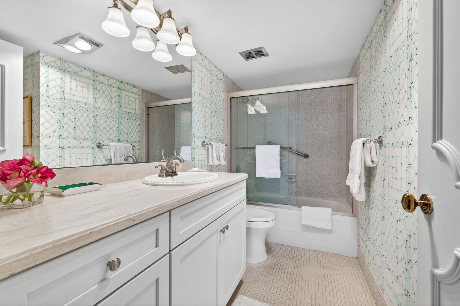 227 Australian Avenue, Unit 2c, Palm Beach, FL 33480 Photo