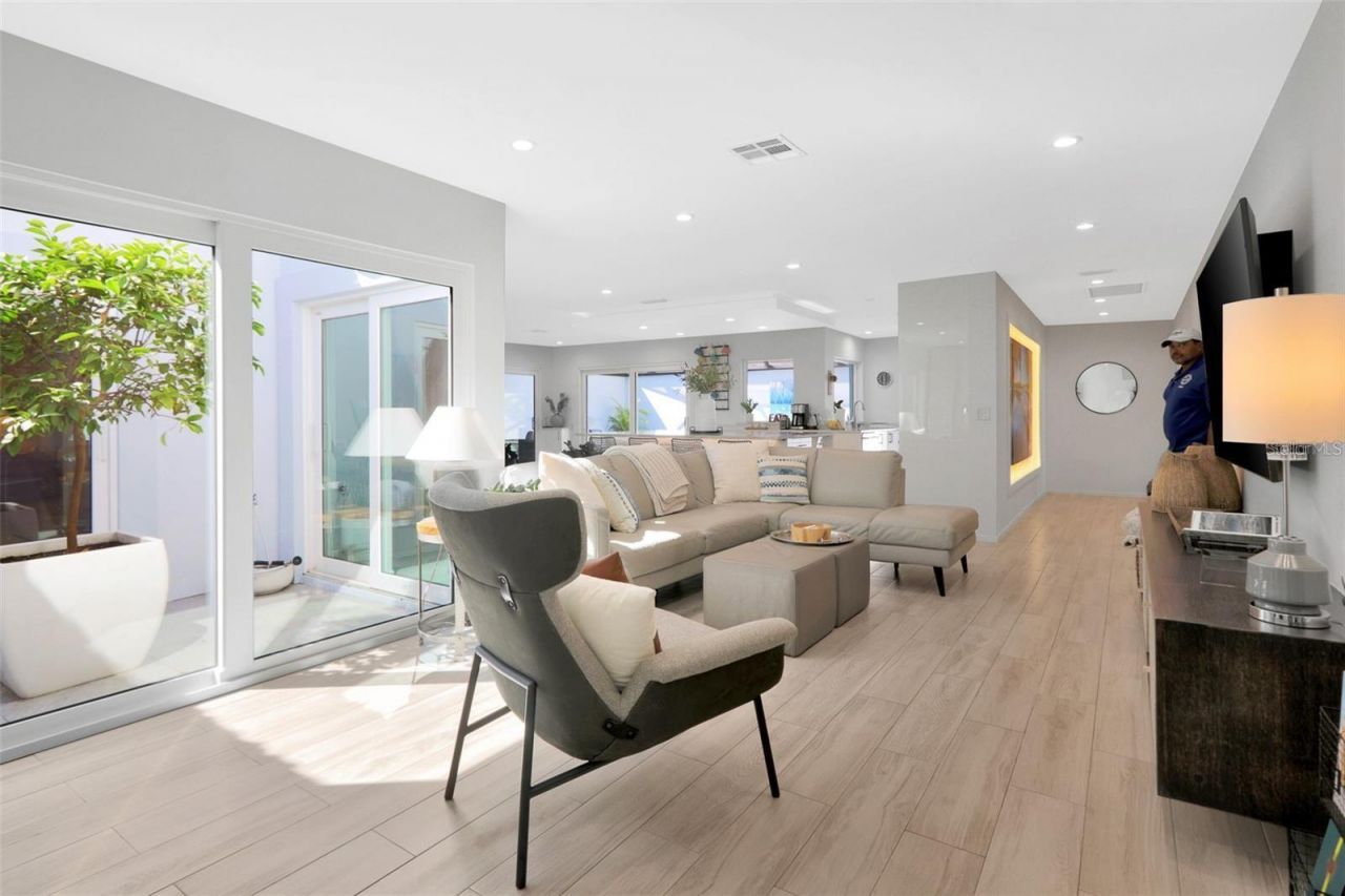 3694 Glen Oaks Manor Drive , Sarasota, FL 34232 Photo