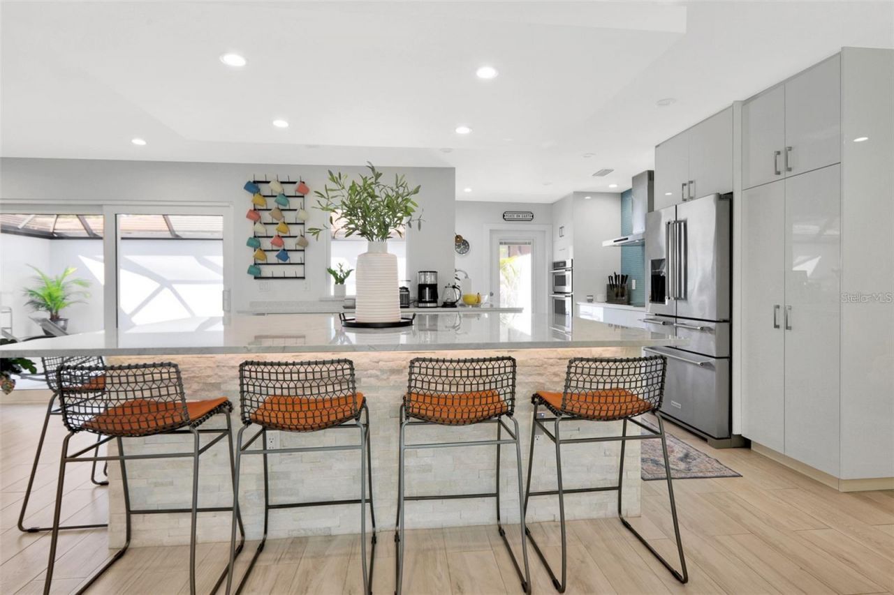 3694 Glen Oaks Manor Drive , Sarasota, FL 34232 Photo