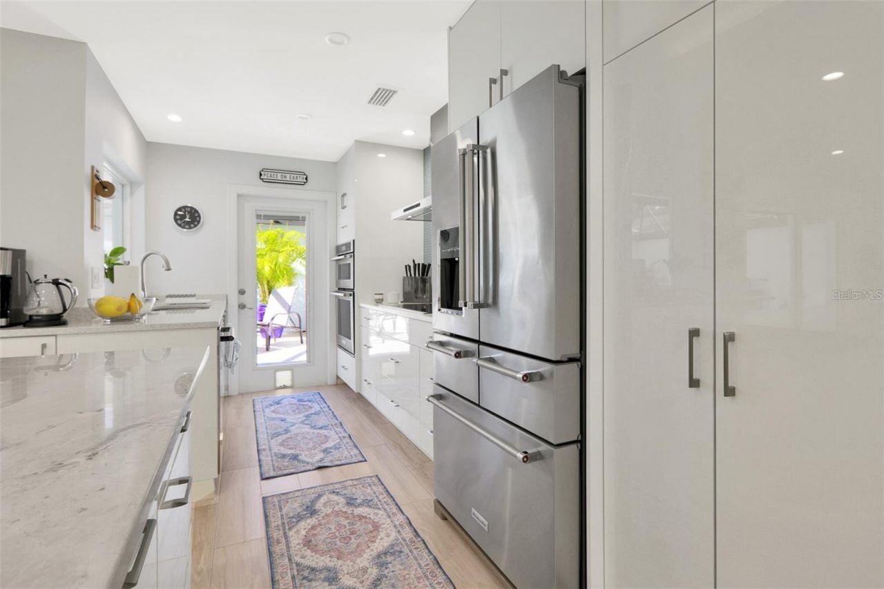 3694 Glen Oaks Manor Drive , Sarasota, FL 34232 Photo