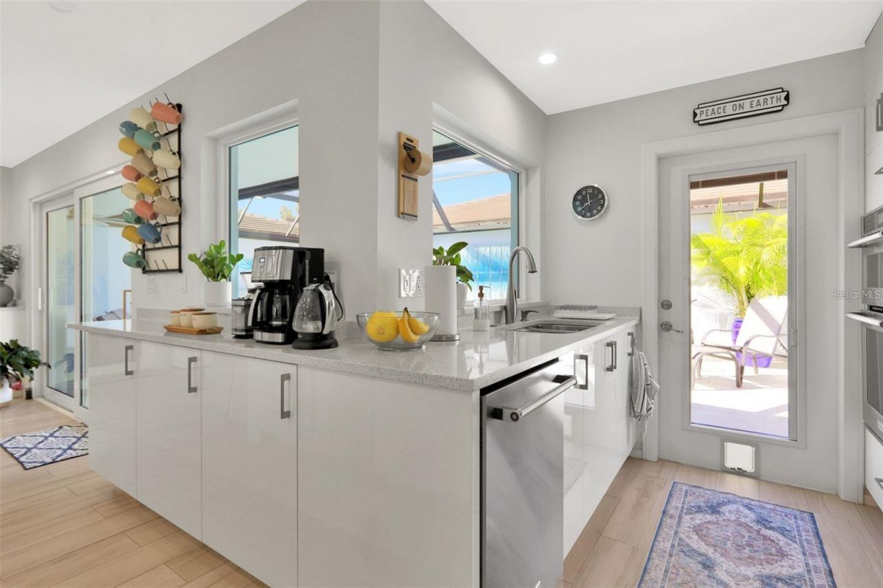 3694 Glen Oaks Manor Drive , Sarasota, FL 34232 Photo