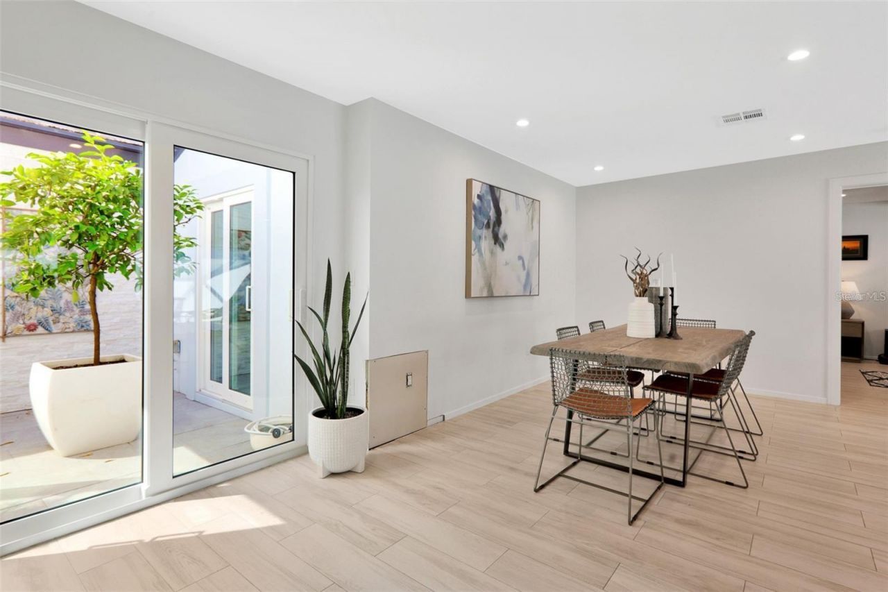 3694 Glen Oaks Manor Drive , Sarasota, FL 34232 Photo