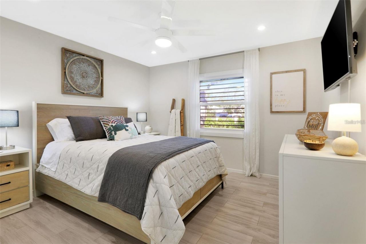 3694 Glen Oaks Manor Drive , Sarasota, FL 34232 Photo