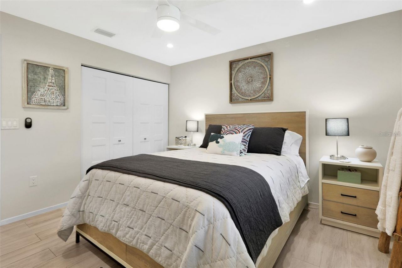 3694 Glen Oaks Manor Drive , Sarasota, FL 34232 Photo