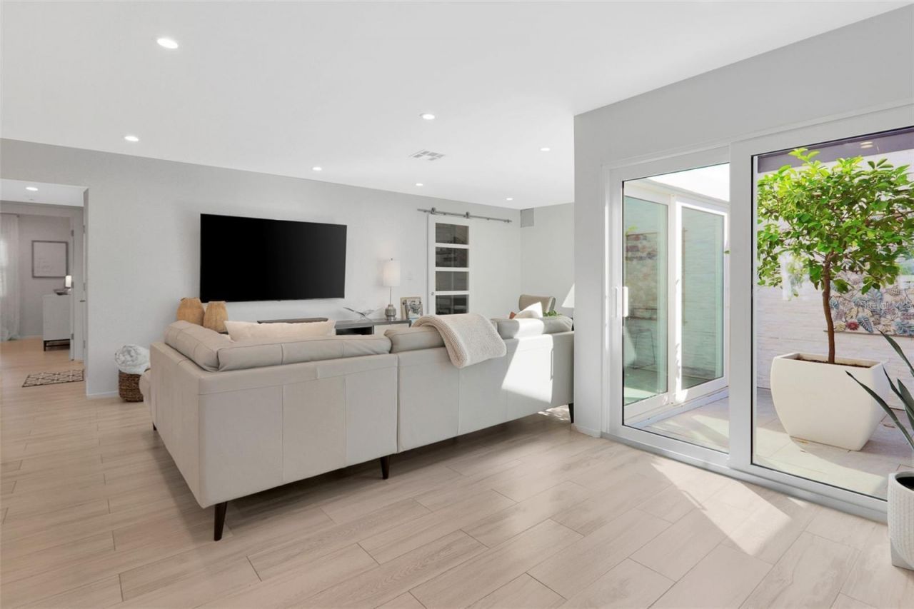 3694 Glen Oaks Manor Drive , Sarasota, FL 34232 Photo