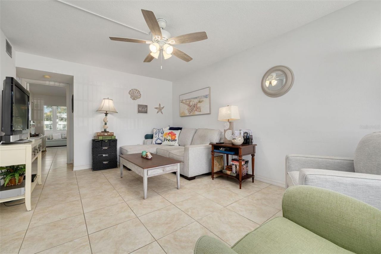 1001 77th Avenue N, Unit 112, Saint Petersburg, FL 33702 Photo
