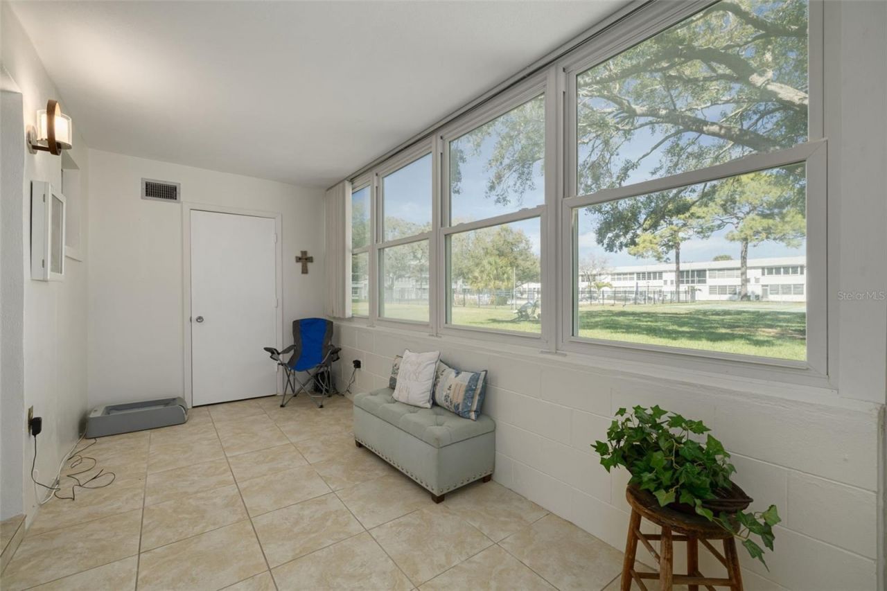 1001 77th Avenue N, Unit 112, Saint Petersburg, FL 33702 Photo