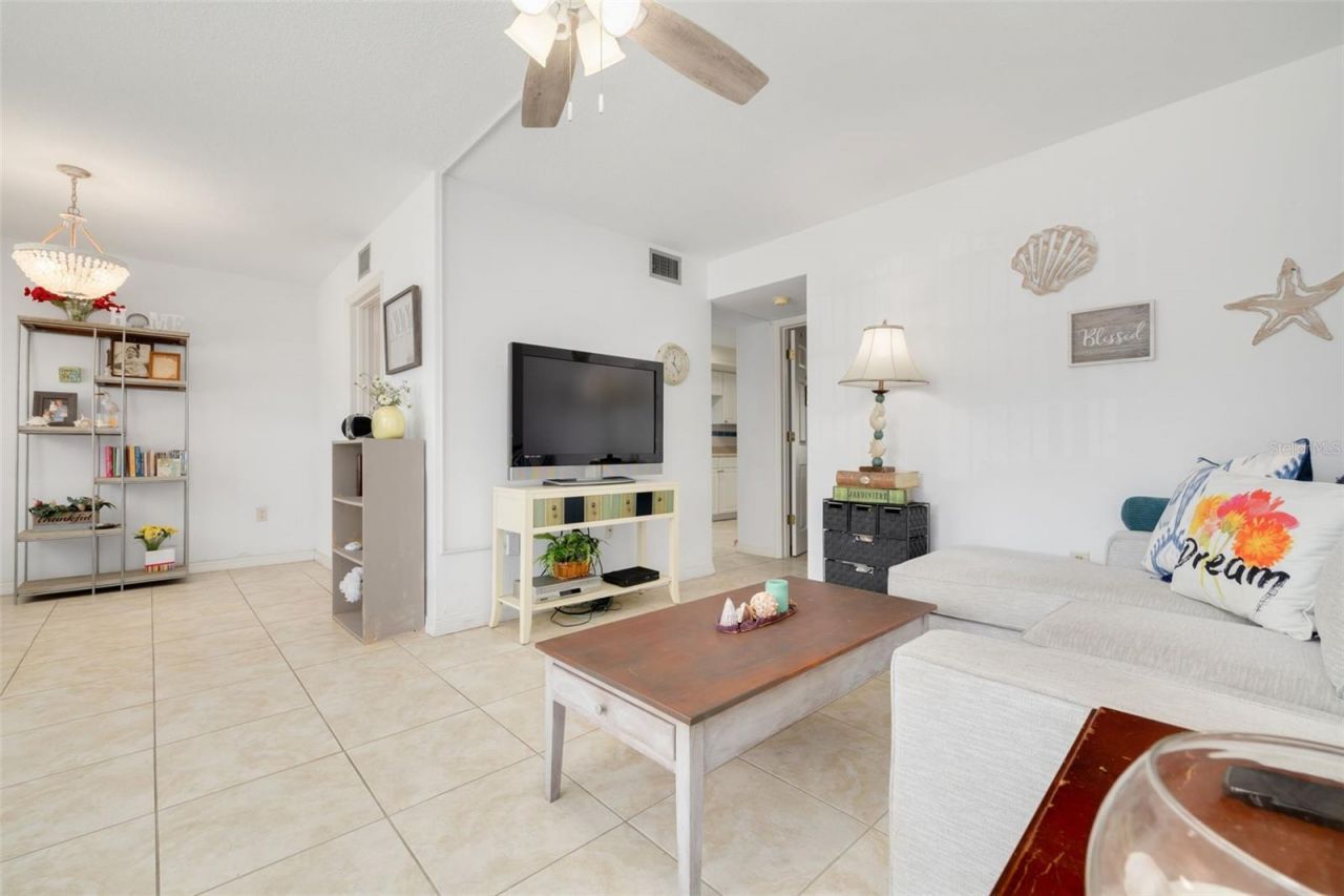 1001 77th Avenue N, Unit 112, Saint Petersburg, FL 33702 Photo